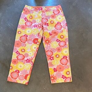 Vintage Izod women’s Pink & Yellow Floral capris, 2 front pockets, size 10